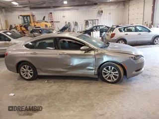 2015 Chrysler 200 Limited z VIN 1C3CCCAB1FN679279, wystawiony jako IAAI lot #42070078 z przebiegiem 149 608 mil mil oraz . Historia ofert i sprzedaży dostępna na DreamBid. Obrazek 13.