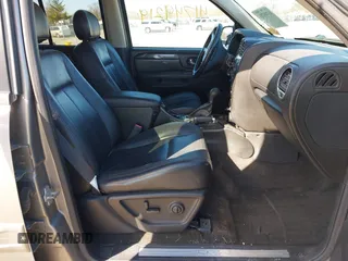 2005 GMC Envoy SLE z VIN 1GKDT13S252331044, wystawiony jako IAAI lot #41749219 z przebiegiem 263 876 mil mil oraz . Historia ofert i sprzedaży dostępna na DreamBid. Obrazek 5.
