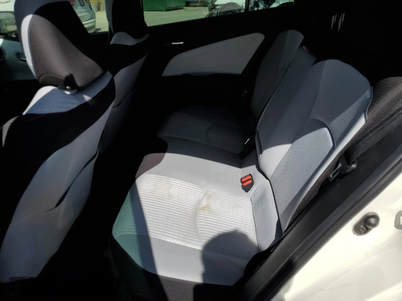 2018 Toyota Prius Two z VIN JTDKARFU0J3054693, wystawiony jako Copart lot #57581855 z przebiegiem 51 684 mil mil oraz Szkoda całkowita • Salvage title. Historia ofert i sprzedaży dostępna na DreamBid. Obrazek 10.