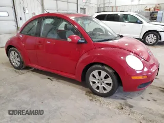 2010 Volkswagen New Beetle Coupe with VIN 3VWRG3AG9AM017620, listed as a Copart auction lot 51446945 with 120,133 mi miles and Salvage Title. Bid and sale history available at carsss.com. Image 4.