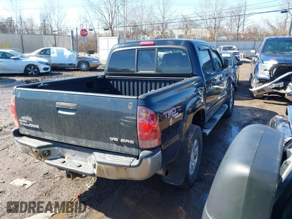 2008 Toyota Tacoma z VIN 5TELU42N78Z503599, wystawiony jako IAAI lot #41657166 z przebiegiem 227 630 mil mil oraz . Historia ofert i sprzedaży dostępna na DreamBid. Obrazek 4.