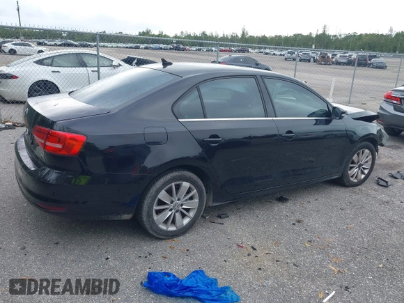 2015 Volkswagen Jetta SE with VIN 3VWD17AJ7FM276323, listed as a IAAI auction lot 40772955 with 135,593 mi miles and . Bid and sale history available at DreamBid. Image 4.