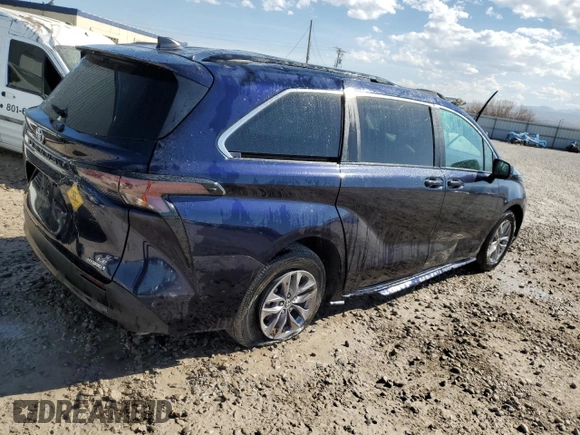 2024 Toyota Sienna LE z VIN 5TDBRKEC4RS190523, wystawiony jako Copart lot #50595115 z przebiegiem 32 437 mil mil oraz Czysty tytuł • Clean title. Historia ofert i sprzedaży dostępna na DreamBid. Obrazek 3.