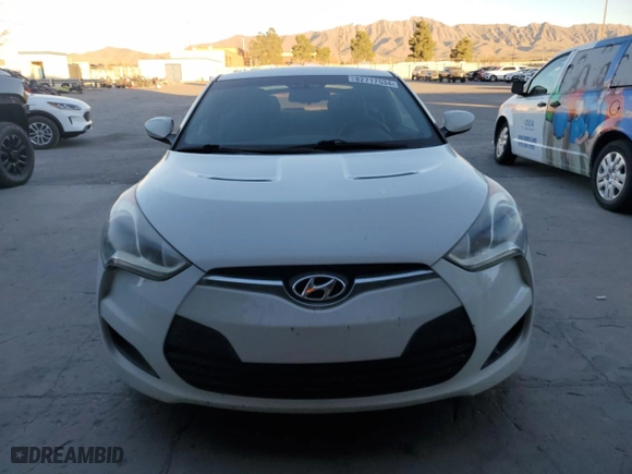 2014 Hyundai Veloster with VIN KMHTC6AD8EU213346, listed as a Copart auction lot 82717534 with 93,472 mi miles and Salvage Title. Bid and sale history available at carsss.com. Image 5.