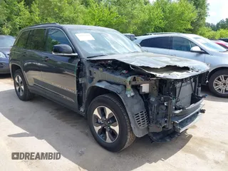 2024 Jeep Grand Cherokee с VIN 1C4RJYB68RC132293, выставлен на аукционе IAAI как лот 42597310 с пробегом 39 517 миль миль и . История ставок и продаж доступна на DreamBid. Изображение 1.