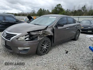 2015 Nissan Altima 2.5 S with VIN 1N4AL3AP0FC230840, listed as a Copart auction lot 48932205 with 258,897 mi miles and Salvage Title. Bid and sale history available at carsss.com. Image 1.