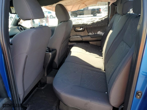 2018 Toyota Tacoma SR with VIN 3TMCZ5AN4JM126158, listed as a Copart auction lot 46754565 with 33,566 mi miles and Salvage Title. Bid and sale history available at carsss.com. Image 10.