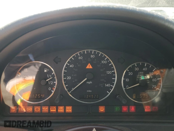 2005 Mercedes-Benz M 500 z VIN 4JGAB75E95A564285, wystawiony jako Copart lot #70339474 z przebiegiem 134 928 mil mil oraz Czysty tytuł • Clean title. Historia ofert i sprzedaży dostępna na DreamBid. Obrazek 9.