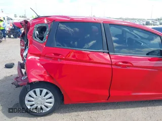 2015 Honda Fit LX with VIN 3HGGK5H55FM779294, listed as a IAAI auction lot 41771797 with 86,269 mi miles. Bid and sale history available at carsss.com. Image 18.