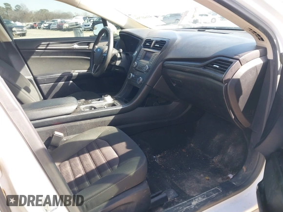 2018 Ford Fusion S with VIN 3FA6P0G7XJR216535, listed as a IAAI auction lot 41640799 with 183,932 mi miles. Bid and sale history available at carsss.com. Image 5.