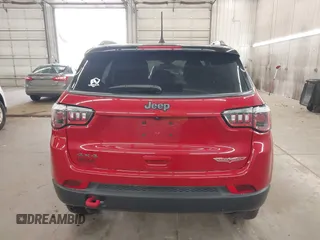 2018 Jeep Compass Trailhawk with VIN 3C4NJDDB7JT234551, listed as a IAAI auction lot 41695627 with 65,381 mi miles and . Bid and sale history available at carsss.com. Image 17.