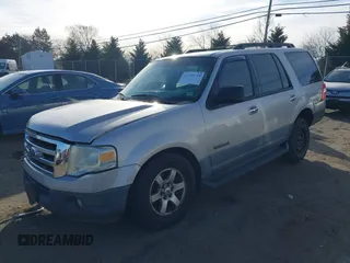 2007 Ford Expedition XLT with VIN 1FMFU155X7LA89024, listed as a IAAI auction lot 41754718 with 203,909 mi miles and . Bid and sale history available at DreamBid. Image 2.