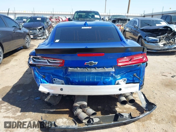 2018 Chevrolet Camaro 2SS z VIN 1G1FG1R77J0179000, wystawiony jako IAAI lot #42012808 z przebiegiem 32 013 mil mil oraz . Historia ofert i sprzedaży dostępna na DreamBid. Obrazek 17.