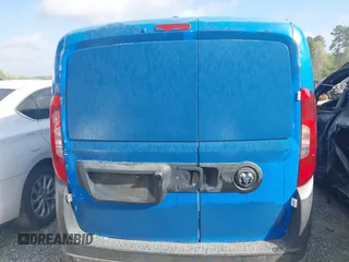 2017 Ram ProMaster City Cargo Tradesman z VIN ZFBERFAB0H6E01531, wystawiony jako IAAI lot #41889780 z przebiegiem 59 734 mil mil oraz . Historia ofert i sprzedaży dostępna na DreamBid. Obrazek 16.