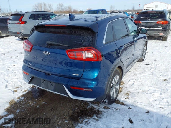 2018 Kia Niro LX with VIN KNDCB3LC3J5210563, listed as a IAAI auction lot 41570690 with 102,613 mi miles. Bid and sale history available at carsss.com. Image 4.