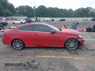 2013 Mercedes-Benz C 250 с VIN WDDGJ4HB7DG051801, выставлен на аукционе IAAI как лот 42419210 с пробегом 78 241 миль миль и . История ставок и продаж доступна на DreamBid. Изображение 13.