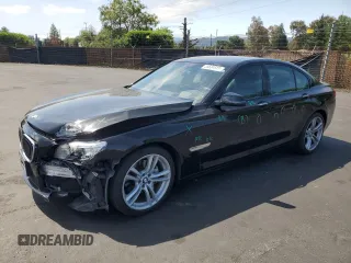 2013 BMW 7 Series 740i z VIN WBAYA6C58DC994974, wystawiony jako Copart lot #55534645 z przebiegiem 106 975 mil mil oraz Szkoda całkowita • Salvage title. Historia ofert i sprzedaży dostępna na DreamBid. Obrazek 1.