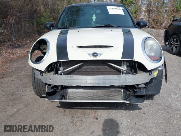 2014 MINI Hardtop S with VIN WMWXM7C55ET970769, listed as a IAAI auction lot 42181868 with 173,839 mi miles and . Bid and sale history available at DreamBid. Image 6.