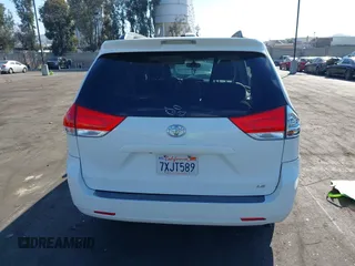 2012 Toyota Sienna LE AAS with VIN 5TDKK3DCXCS276325, listed as a IAAI auction lot 41791385 with 133,635 mi miles. Bid and sale history available at carsss.com. Image 17.