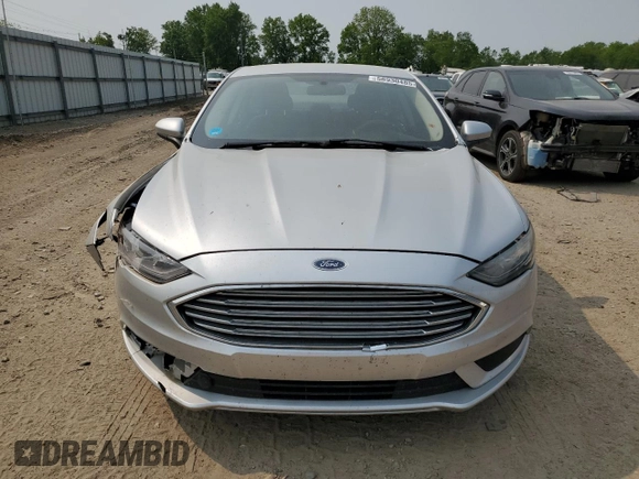 2017 Ford Fusion SE z VIN 3FA6P0H71HR389773, wystawiony jako Copart lot #58930485 z przebiegiem 135 145 mil mil oraz Czysty tytuł • Clean title. Historia ofert i sprzedaży dostępna na DreamBid. Obrazek 5.