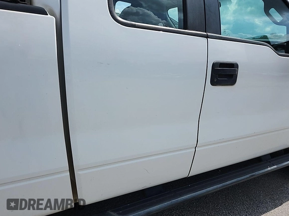 2013 Ford F-150 XL z VIN 1FTFX1EF3DKE62863, wystawiony jako IAAI lot #42561400 z przebiegiem 214 982 mil mil oraz . Historia ofert i sprzedaży dostępna na DreamBid. Obrazek 19.