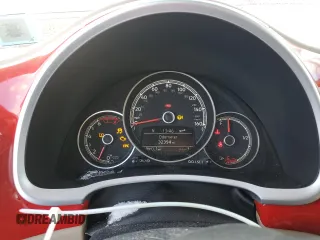 2018 Volkswagen Beetle SE with VIN 3VWJD7AT0JM728178, listed as a Copart auction lot 44168445 with 32,394 mi miles and Salvage Title. Bid and sale history available at carsss.com. Image 9.