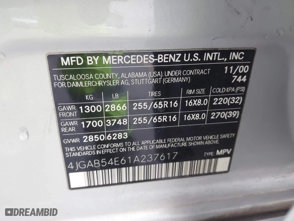 2001 Mercedes-Benz M-Class with VIN 4JGAB54E61A237617, listed as a IAAI auction lot 41788348 with 178,752 mi miles. Bid and sale history available at carsss.com. Image 9.