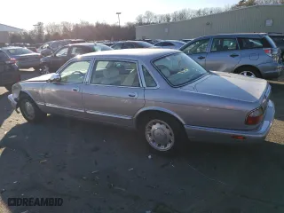 2000 Jaguar XJ VDP with VIN SAJDA24C7YLF17289, listed as a Copart auction lot 81923924 with 42,689 mi miles and Clean Title. Bid and sale history available at carsss.com. Image 2.