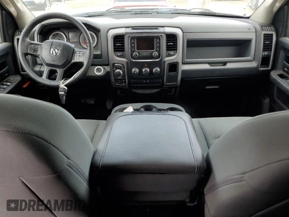 2017 Ram 1500 Express z VIN 3C6RR7KT0HG735475, wystawiony jako Copart lot #54134115 z przebiegiem 127 930 mil mil oraz Szkoda całkowita • Salvage title. Historia ofert i sprzedaży dostępna na DreamBid. Obrazek 8.
