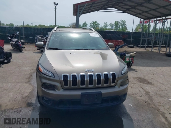 2016 Jeep Cherokee Latitude with VIN 1C4PJMCS6GW242153, listed as a IAAI auction lot 42107782 with 90,562 mi miles and . Bid and sale history available at carsss.com. Image 13.
