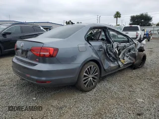 2015 Volkswagen Jetta SE with VIN 3VWD17AJ9FM329149, listed as a Copart auction lot 59561285 with 111,552 mi miles and Salvage title. Bid and sale history available at DreamBid. Image 3.