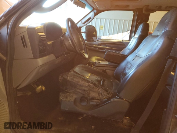 2005 Ford F-350 XL с VIN 1FTWW32P05EB47353, выставлен на аукционе Copart как лот 88794375 с пробегом 234 984 миль миль и Списание • Salvage title. История ставок и продаж доступна на DreamBid. Изображение 7.