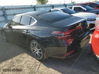 2022 Genesis G70 2.0T with VIN KMTG34TA7NU092632, listed as a Copart auction lot 49231723 with 9,076 mi miles. Bid and sale history available at carsss.com. Image 2.