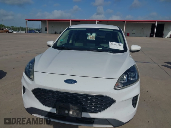 2020 Ford Escape SE z VIN 1FMCU0G67LUA10190, wystawiony jako IAAI lot #42533228 z przebiegiem 135 961 mil mil oraz . Historia ofert i sprzedaży dostępna na DreamBid. Obrazek 6.