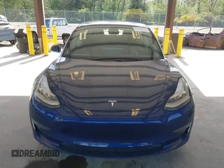2018 Tesla Model 3 Long Range Battery z VIN 5YJ3E1EA6JF041970, wystawiony jako IAAI lot #42224514 z przebiegiem 79 744 mil mil oraz . Historia ofert i sprzedaży dostępna na DreamBid. Obrazek 12.
