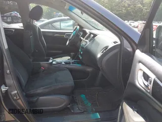 2014 Nissan Pathfinder Platinum with VIN 5N1AR2MN3EC723841, listed as a IAAI auction lot 42621901 with 172,033 mi miles and . Bid and sale history available at DreamBid. Image 5.