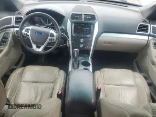 2014 Ford Explorer XLT z VIN 1FM5K7D89EGA96598, wystawiony jako Copart lot #59096585 z przebiegiem 123 934 mil mil oraz Szkoda całkowita • Salvage title. Historia ofert i sprzedaży dostępna na DreamBid. Obrazek 8.