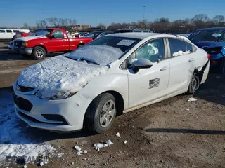2017 Chevrolet Cruze LS with VIN 1G1BC5SM6H7221790, listed as a IAAI auction lot 41625345 with NaN miles. Bid and sale history available at carsss.com. Image 17.