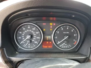 2009 BMW 3 Series 328i z VIN WBAPH57529NM33855, wystawiony jako Copart lot #53391715 z przebiegiem 142 688 mil mil oraz Szkoda całkowita • Salvage title. Historia ofert i sprzedaży dostępna na DreamBid. Obrazek 9.