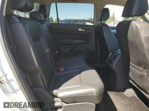 2018 Volkswagen Atlas SE with VIN 1V2CR2CAXJC543664, listed as a Copart auction lot 63707945 with 126,490 mi miles and Salvage title. Bid and sale history available at DreamBid. Image 11.