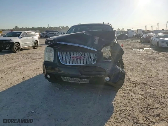 2008 GMC Yukon Denali with VIN 1GKEC63828J196244, listed as a Copart auction lot 73378414 with 0 mi miles and Salvage Title. Bid and sale history available at carsss.com. Image 12.