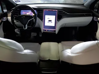 2016 Tesla Model X 70D with VIN 5YJXCBE2XGF030274, listed as a Copart auction lot 42043623 with 36647 miles. Bid and sale history available at carsss.com. Image 8.