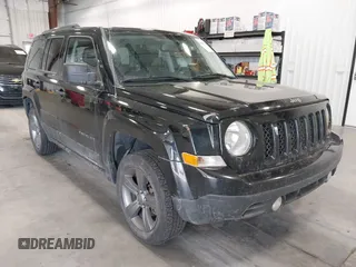 2016 Jeep Patriot Sport SE z VIN 1C4NJPBA2GD642370, wystawiony jako IAAI lot #42065573 z przebiegiem 120 337 mil mil oraz . Historia ofert i sprzedaży dostępna na DreamBid. Obrazek 1.