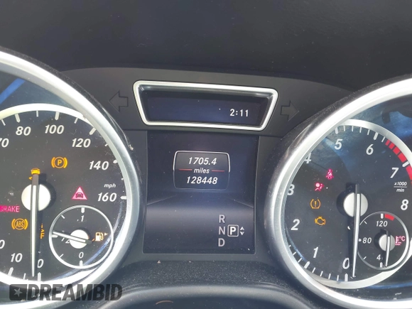 2014 Mercedes-Benz M 350 with VIN 4JGDA5HB4EA371774, listed as a IAAI auction lot 42079843 with 128,448 mi miles and . Bid and sale history available at DreamBid. Image 7.