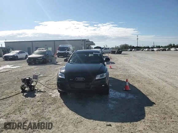 2016 Audi SQ5 Premium Plus with VIN WA1CCAFP8GA029260, listed as a Copart auction lot 82576794 with 105,941 mi miles and Salvage Title. Bid and sale history available at carsss.com. Image 14.
