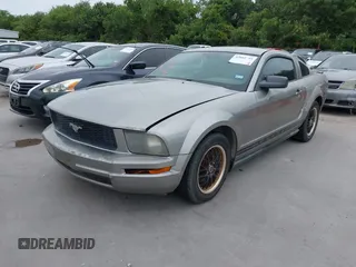 2008 Ford Mustang Deluxe with VIN 1ZVHT80N485143307, listed as a IAAI auction lot 42661093 with 155,133 mi miles and . Bid and sale history available at DreamBid. Image 2.