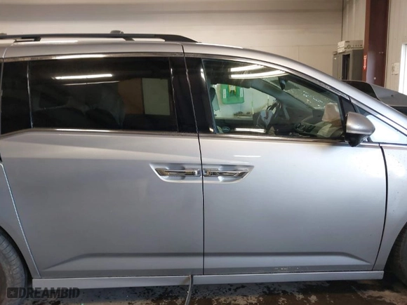 2016 Honda Odyssey Touring Elite with VIN 5FNRL5H93GB080114, listed as a IAAI auction lot 41893225 with 1 mi miles. Bid and sale history available at carsss.com. Image 14.