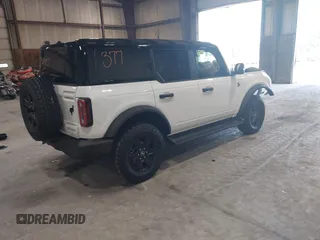 2025 Ford Bronco Outer Banks с VIN 1FMEE8BPXSLA68836, выставлен на аукционе IAAI как лот 42518156 с пробегом 287 миль миль и . История ставок и продаж доступна на DreamBid. Изображение 4.