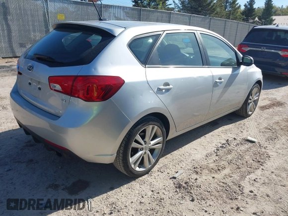 2012 Kia Forte SX с VIN KNAFW5A32C5572660, выставлен на аукционе IAAI как лот 42227655 с пробегом 92 467 миль миль и . История ставок и продаж доступна на DreamBid. Изображение 4.