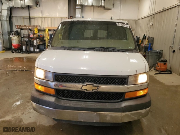 2013 Chevrolet Express Passenger LT with VIN 1GAZG1FG5D1118406, listed as a Copart auction lot 81705434 with 87,326 mi miles and Salvage Title. Bid and sale history available at carsss.com. Image 5.